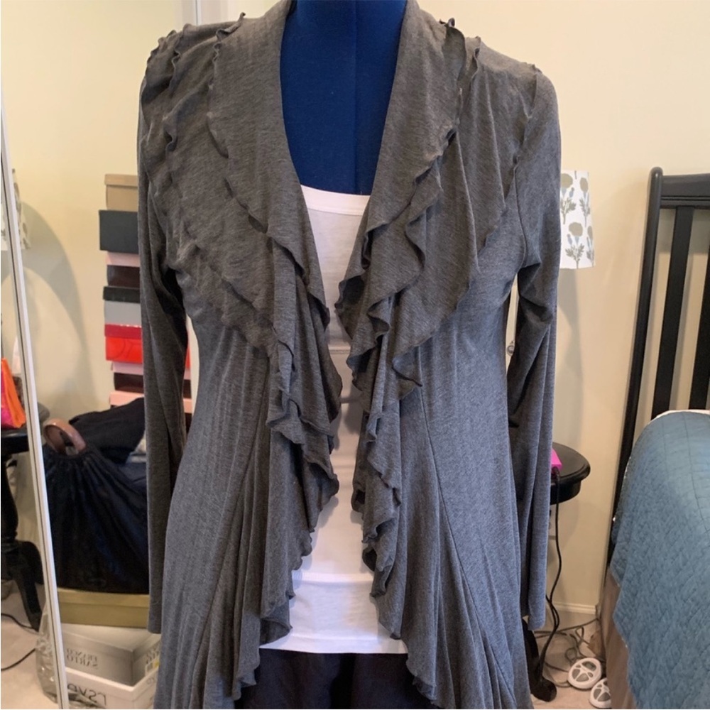 Gray short sleeve ruffle cardigan 1X